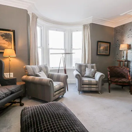 Highview * Scarborough